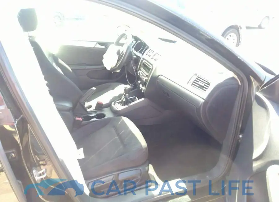 3VW3A7AJ5FM238939# 5