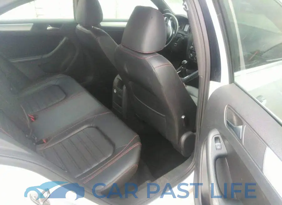 3VW5A7AJ6DM233481# 8