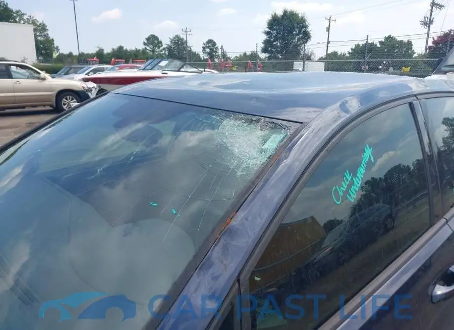 3VW5T7AU7KM025661# 6