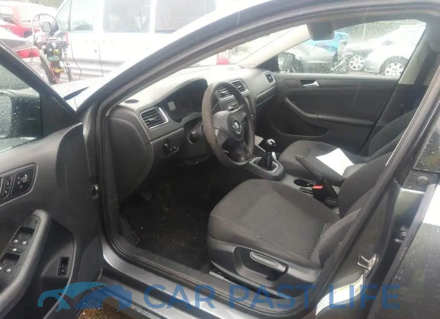 3VW1K7AJ8DM251685# 5