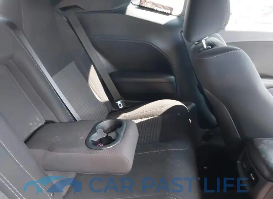 2C3CDZBT6JH318106# 8