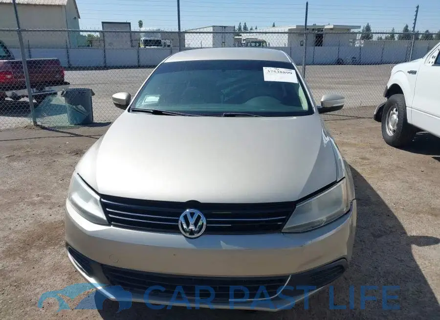 3VWD07AJ5EM239546# 6