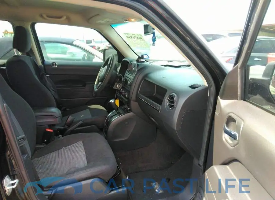 1C4NJRBB9HD196319# 5