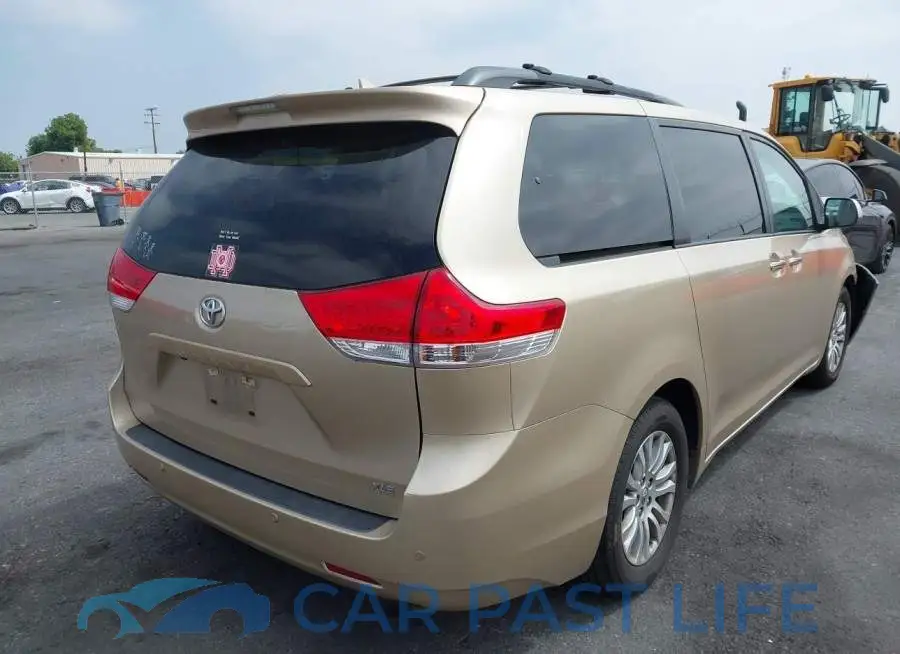 5TDYK3DC9DS351527# 4