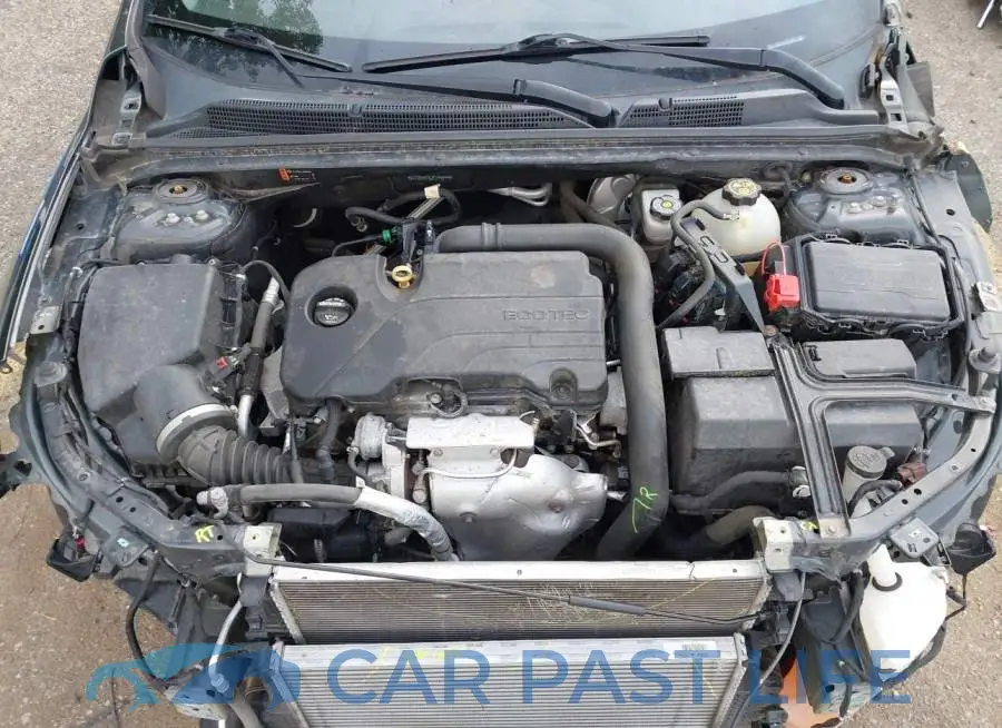 1G1ZD5ST8JF195899# 10