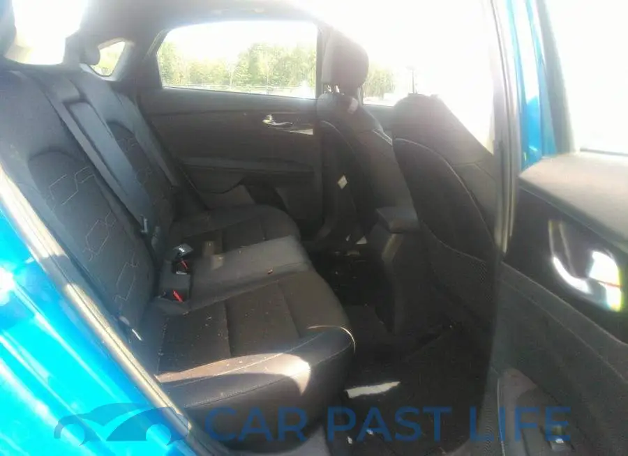 3KPF54AD4PE535726# 8