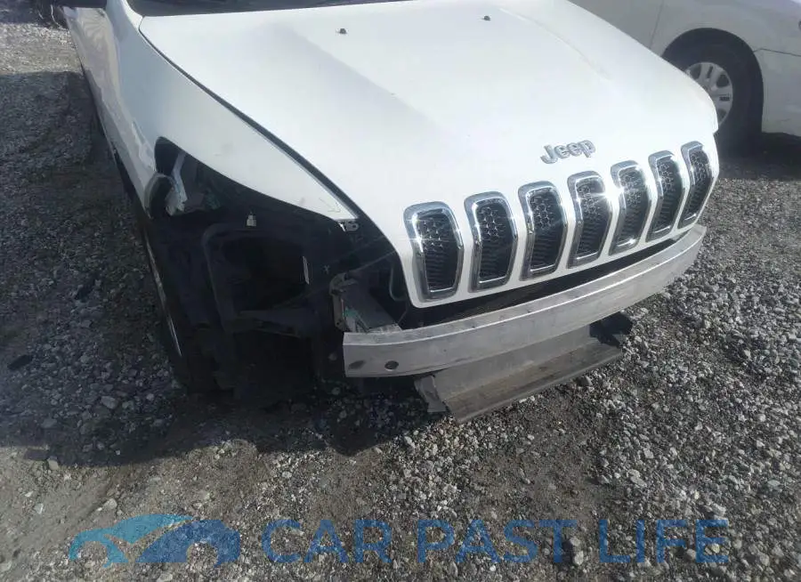 1C4PJLCB1FW781370# 6