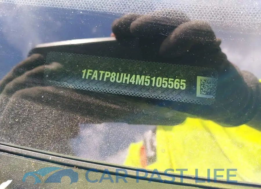 1FATP8UH4M5105565# 9