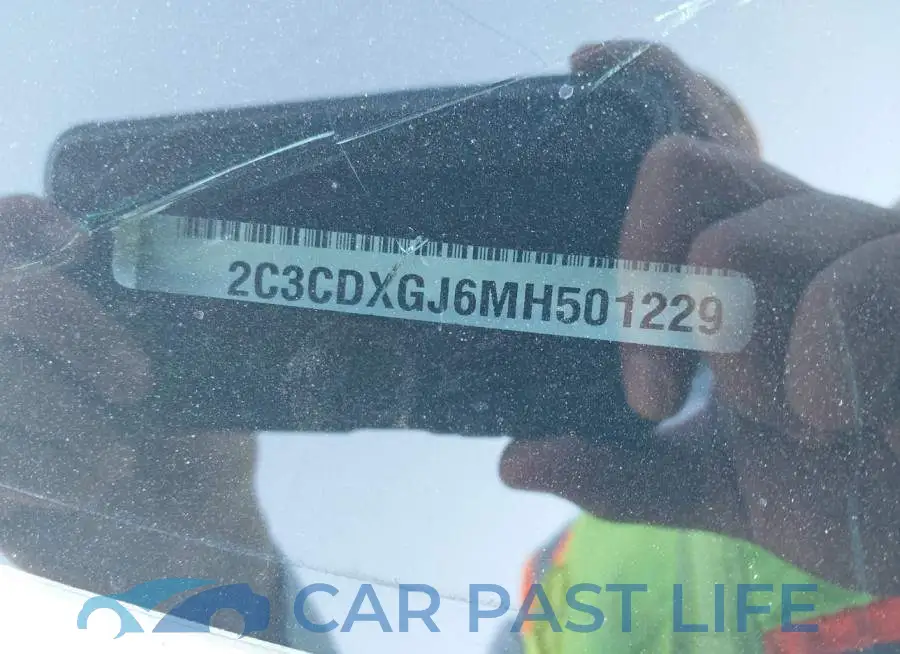 2C3CDXGJ6MH501229# 9
