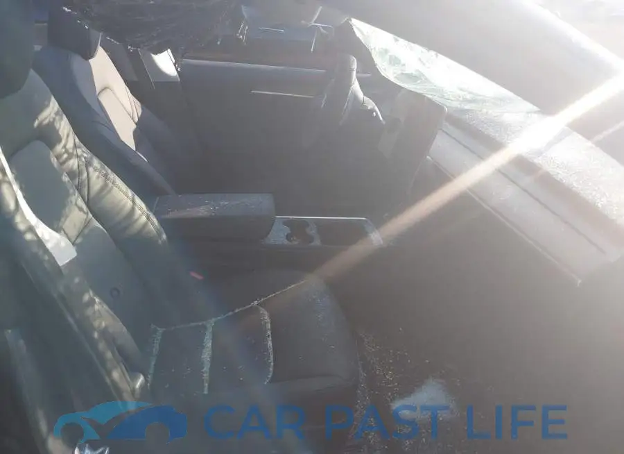 5YJ3E1EA1PF613892# 5