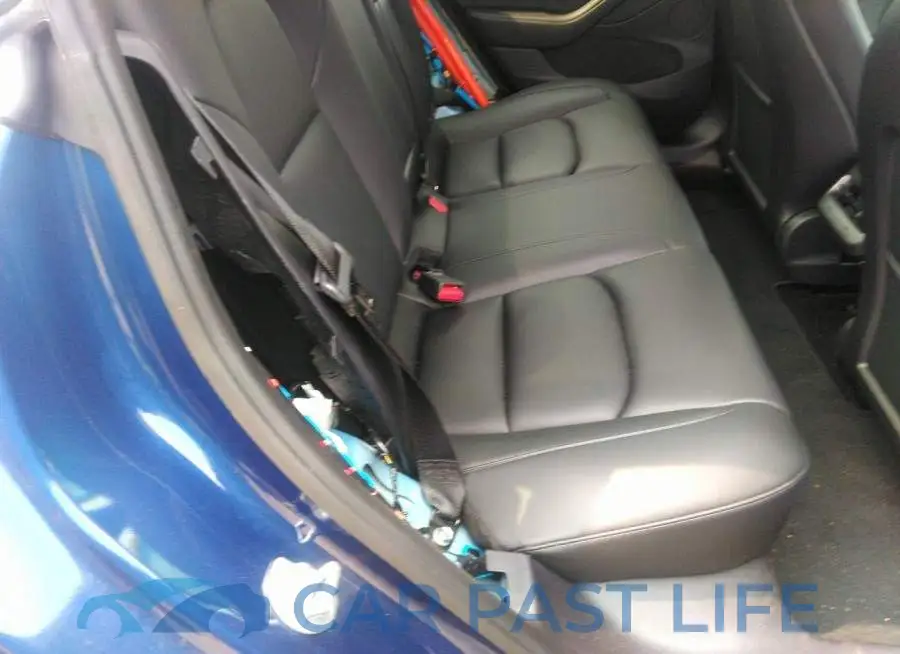 5YJ3E1EB5NF315464# 8