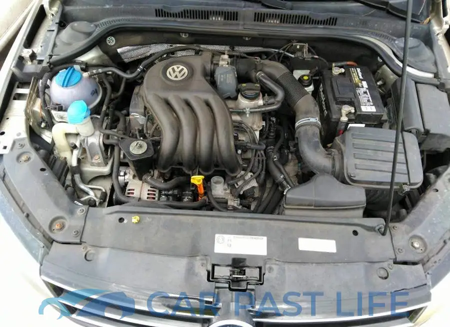 3VW2K7AJ2FM207852# 10