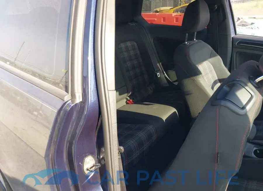 3VWTT7AU1GM009437# 8