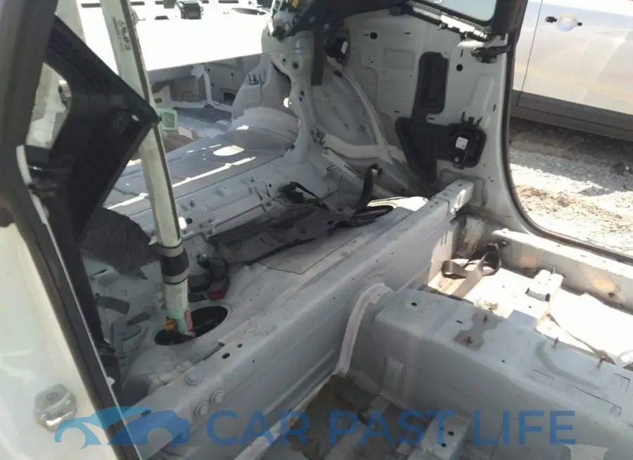 2C3CDZFJ4NH237068# 8