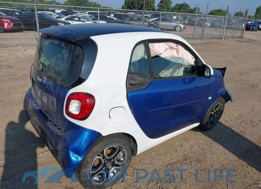 WMEFJ5DA1GK049408# 4