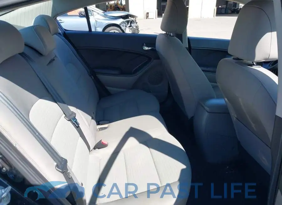 KNAFX4A69E5142483# 8