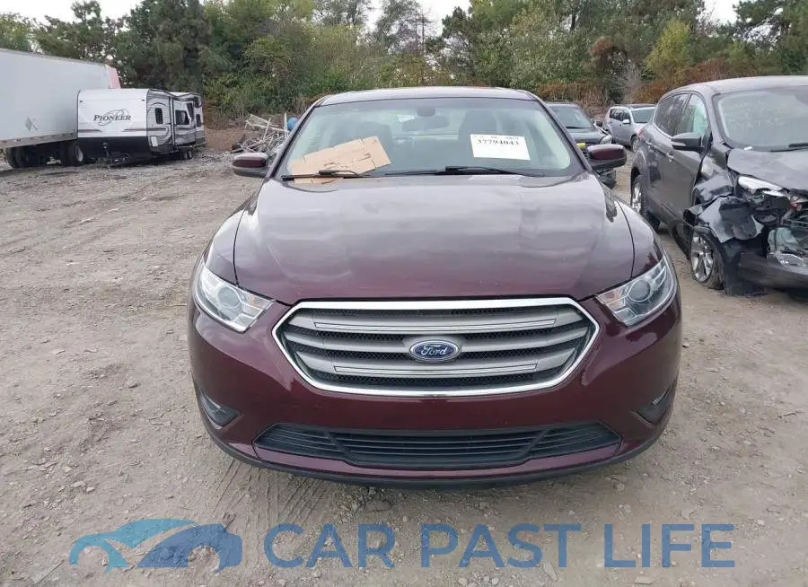 1FAHP2E84KG111868# 6