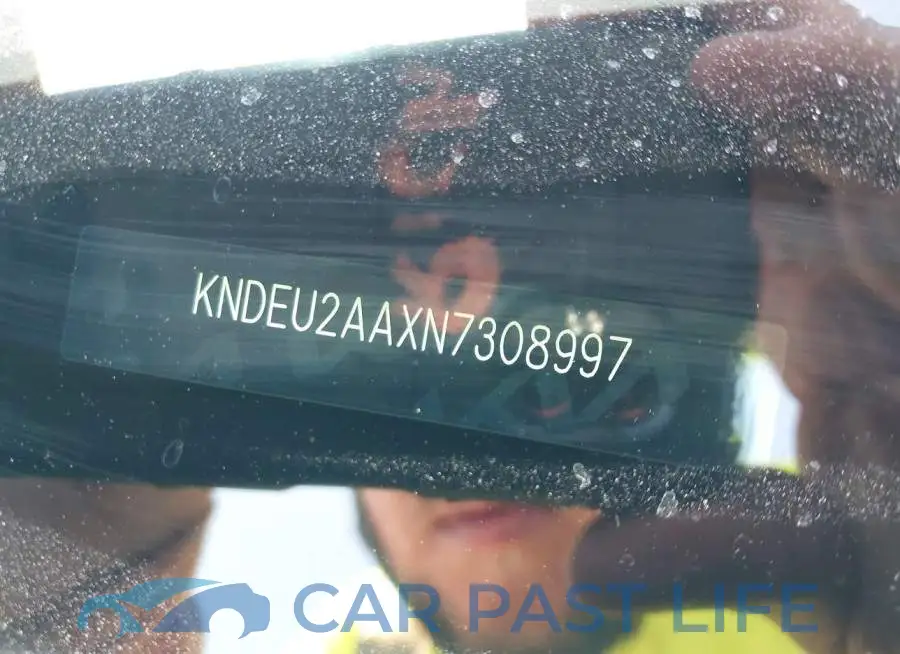 KNDEU2AAXN7308997# 9