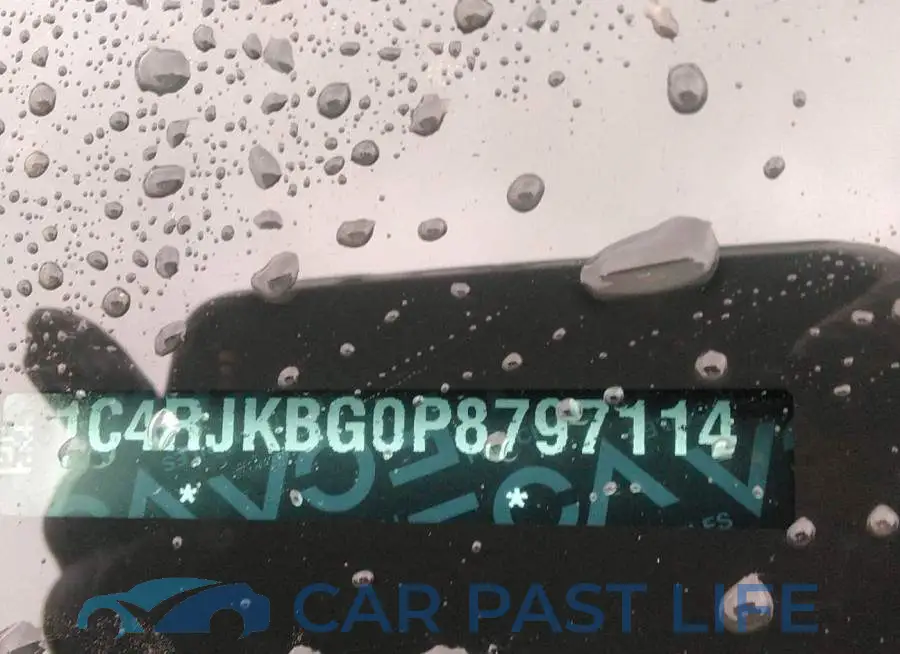 1C4RJKBG0P8797114# 9