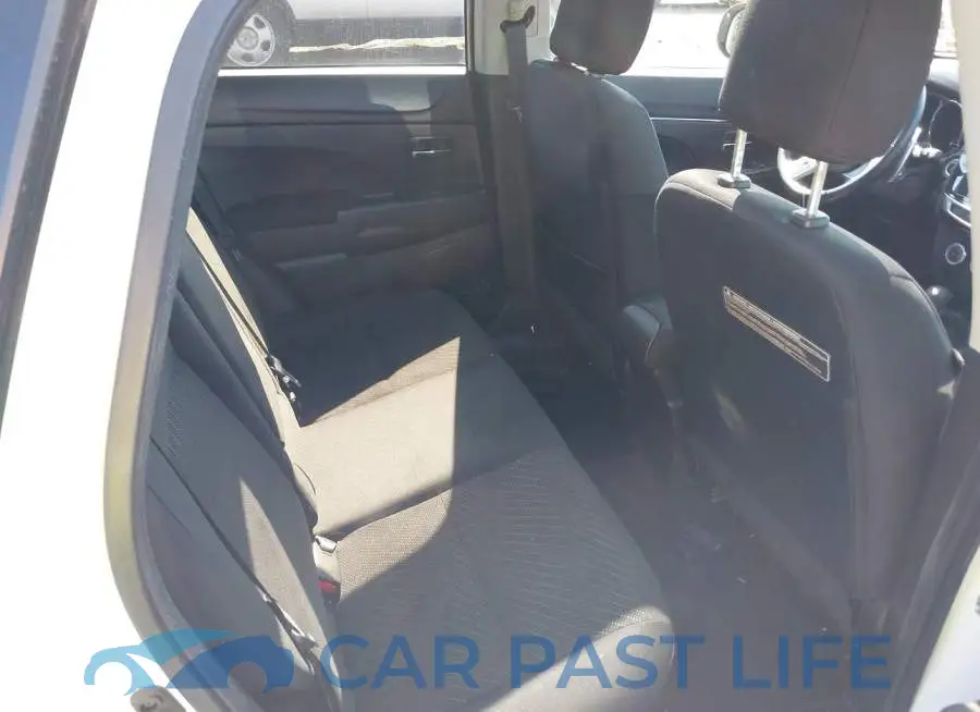 4A4AR4AW1FE042640# 8