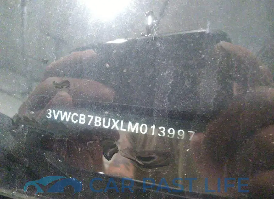 3VWCB7BUXLM013997# 9