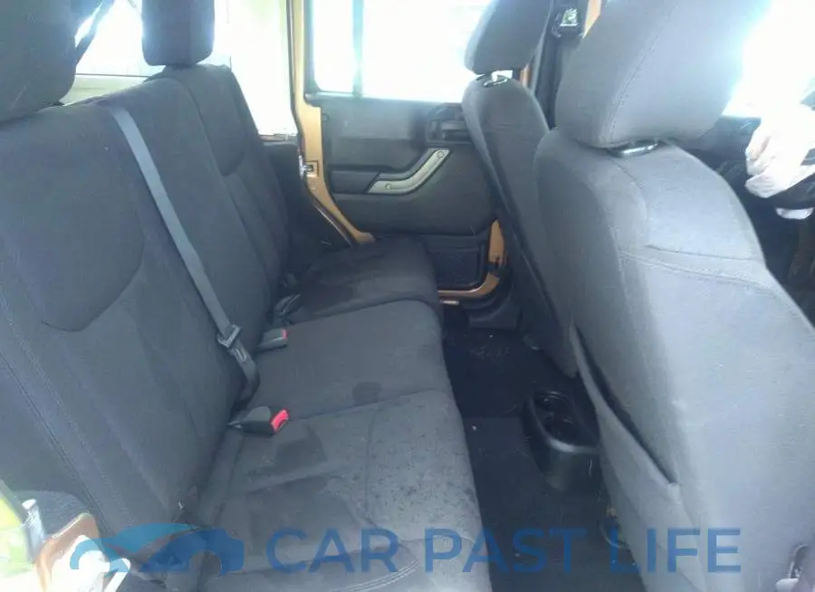 1C4BJWDG9FL682061# 8