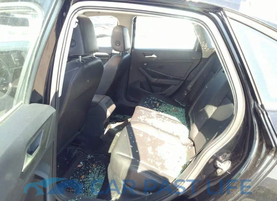 3VWCB7BU2KM186010# 8