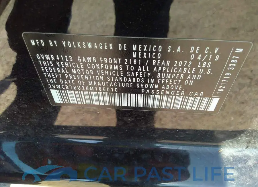 3VWCB7BU2KM186010# 9