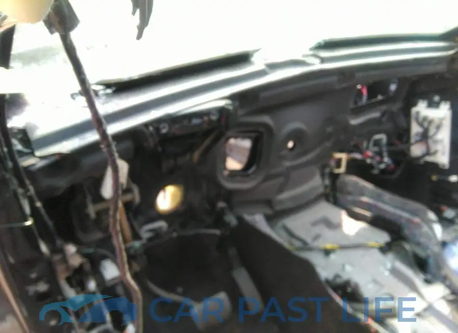 1C4SDJCT8JC415396# 7