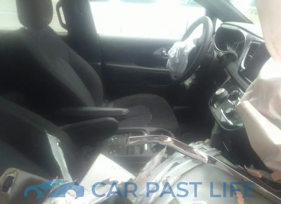 2C4RC1FG6NR157957# 5