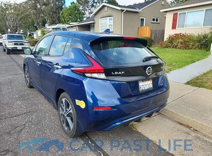 1N4AZ1CV1NC552013# 3