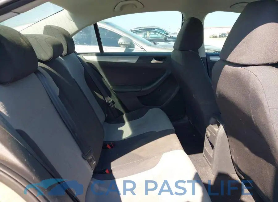 3VW167AJ3HM253676# 8
