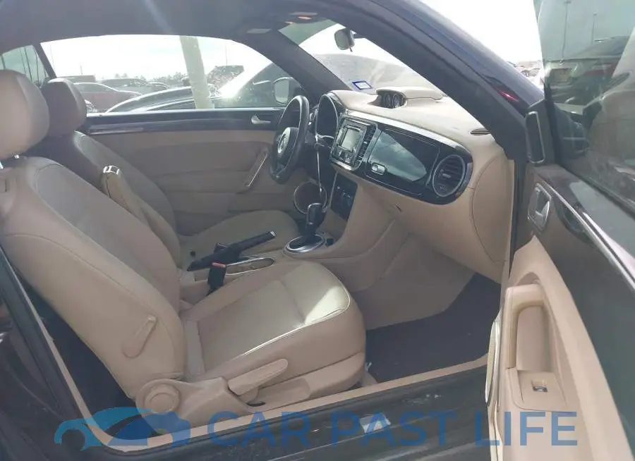 3VW5A7AT2FM819342# 5