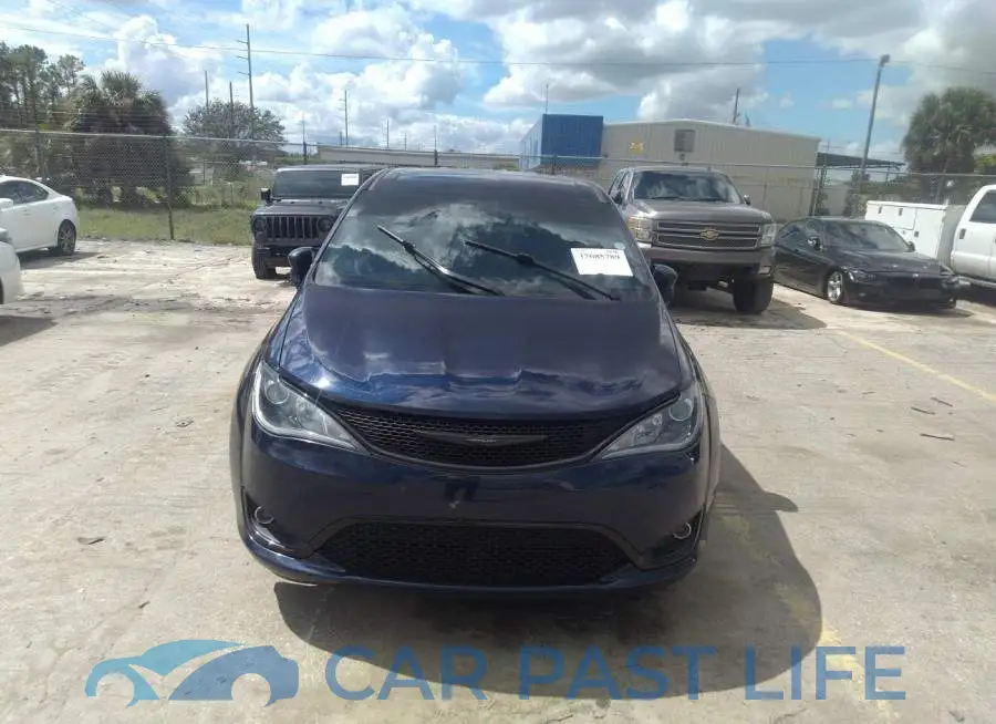 2C4RC1FG1KR583566# 6