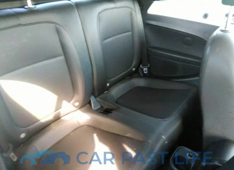 3VW5DAAT8JM517051# 8