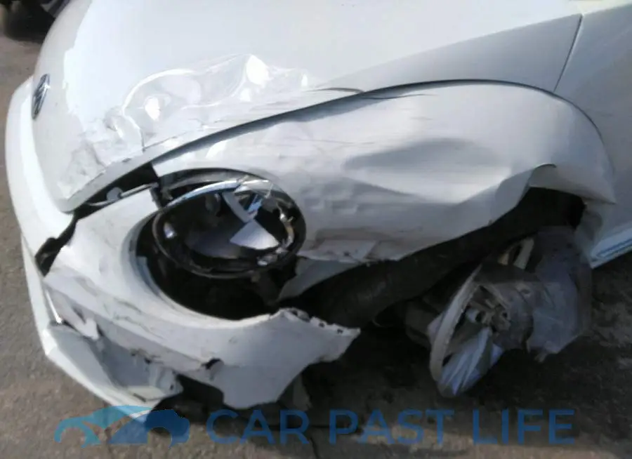 3VW5DAAT8JM517051# 6