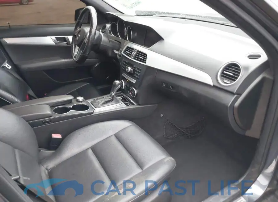 WDDGF4HB6DA748686# 5