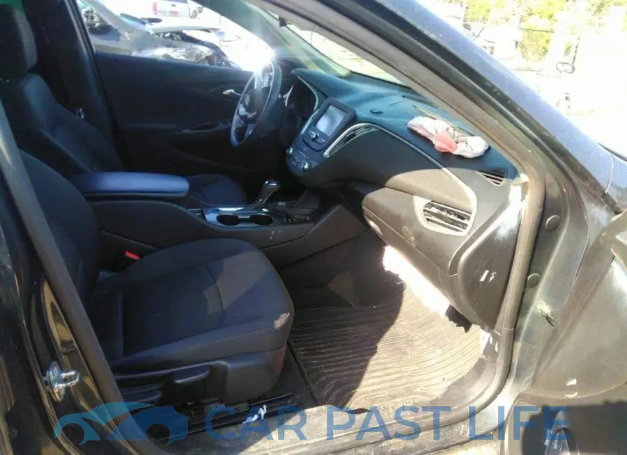 1G1ZB5STXHF110397# 5