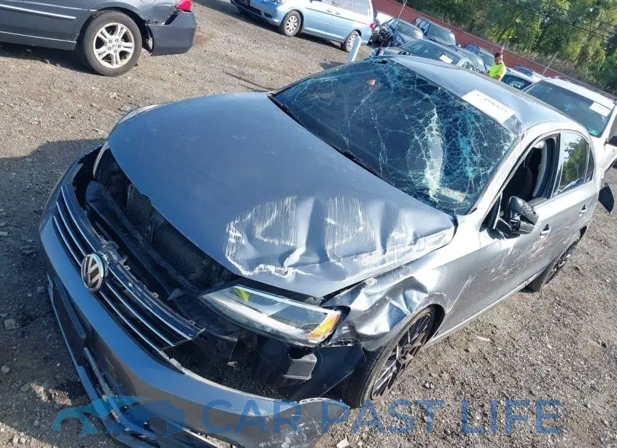 3VW1K7AJ2FM279016# 6