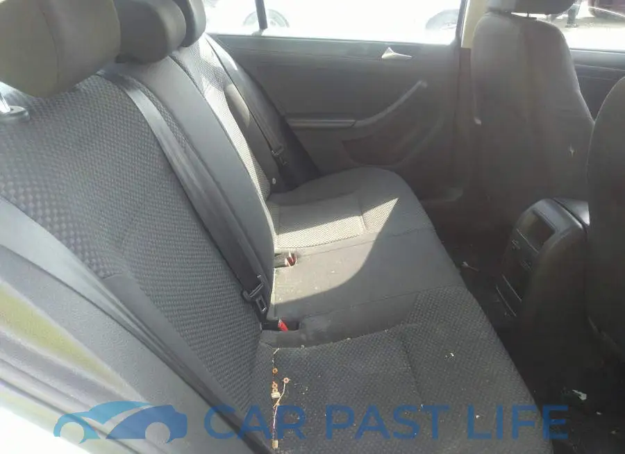 3VW2K7AJ9EM330918# 8