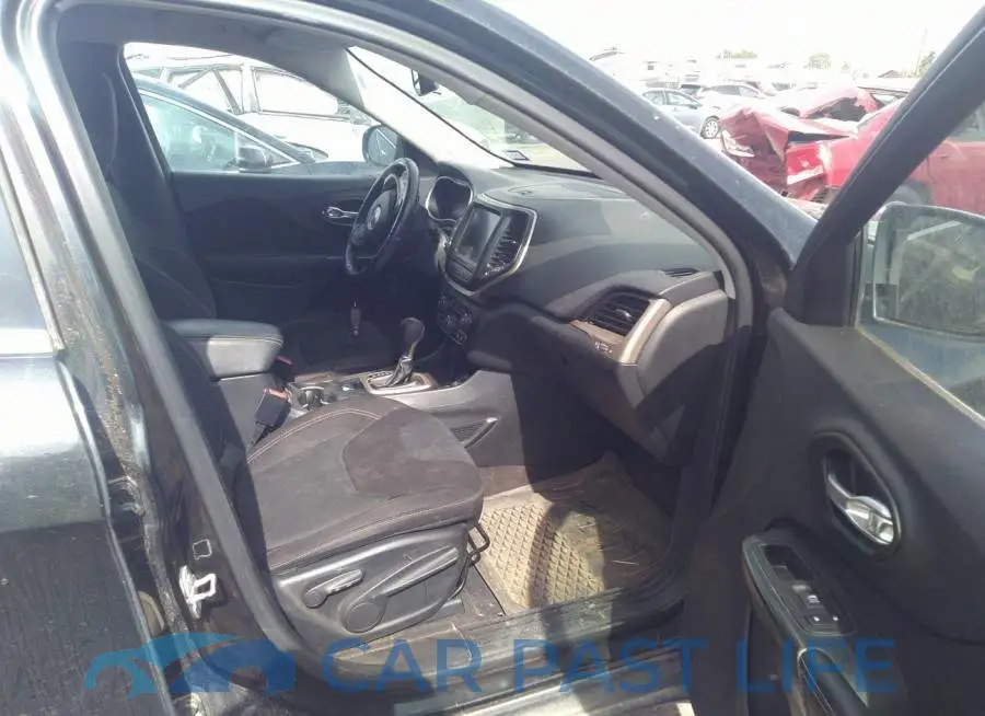 1C4PJLCB5FW793375# 5
