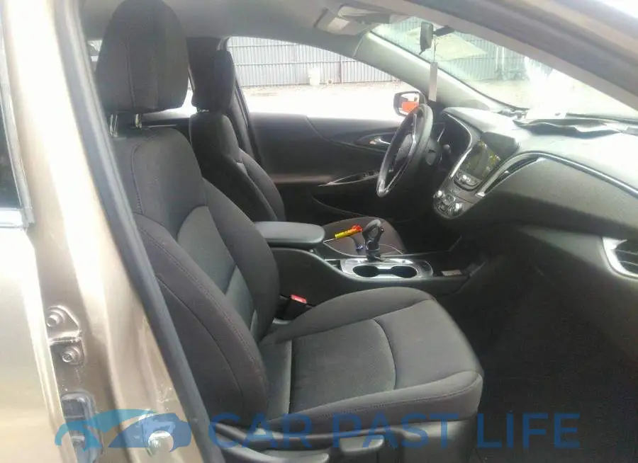1G1ZB5ST3NF211762# 5