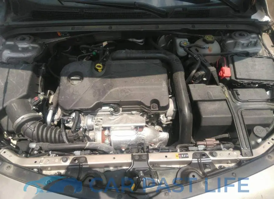 1G1ZB5ST3NF211762# 10