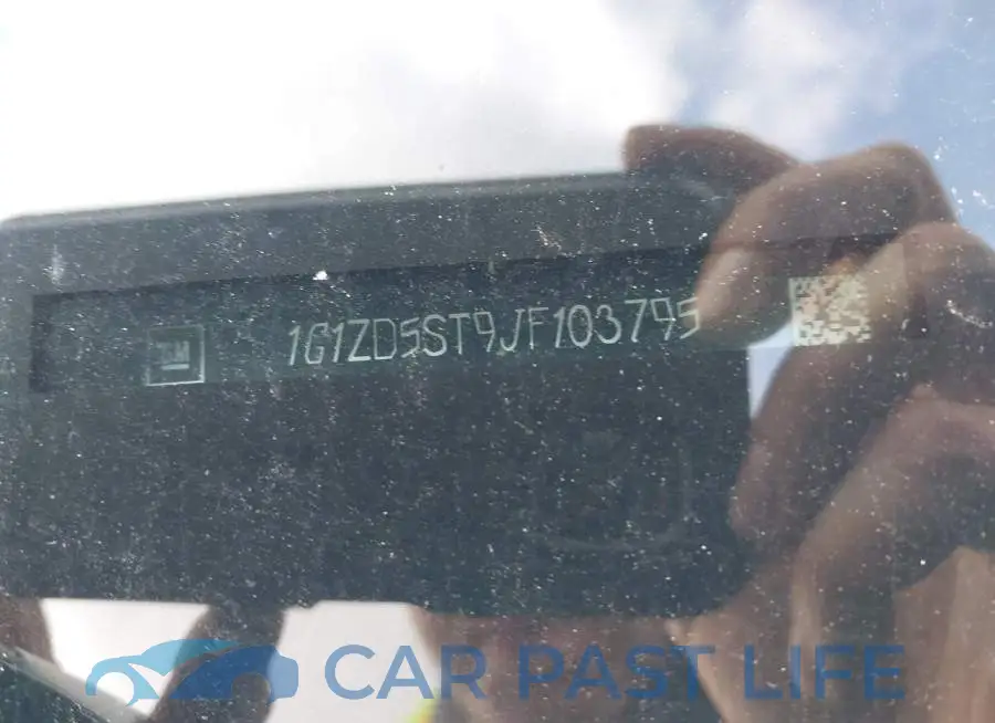 1G1ZD5ST9JF103795# 9