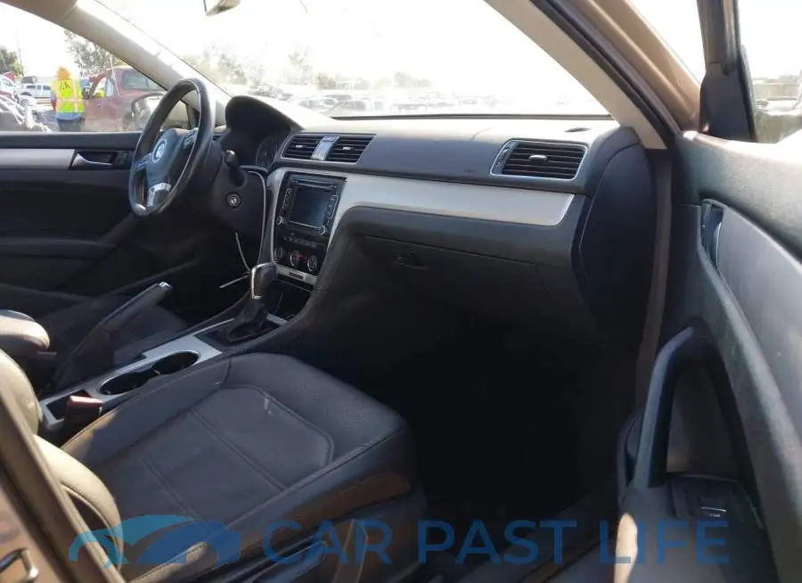 1VWBN7A38DC048505# 5