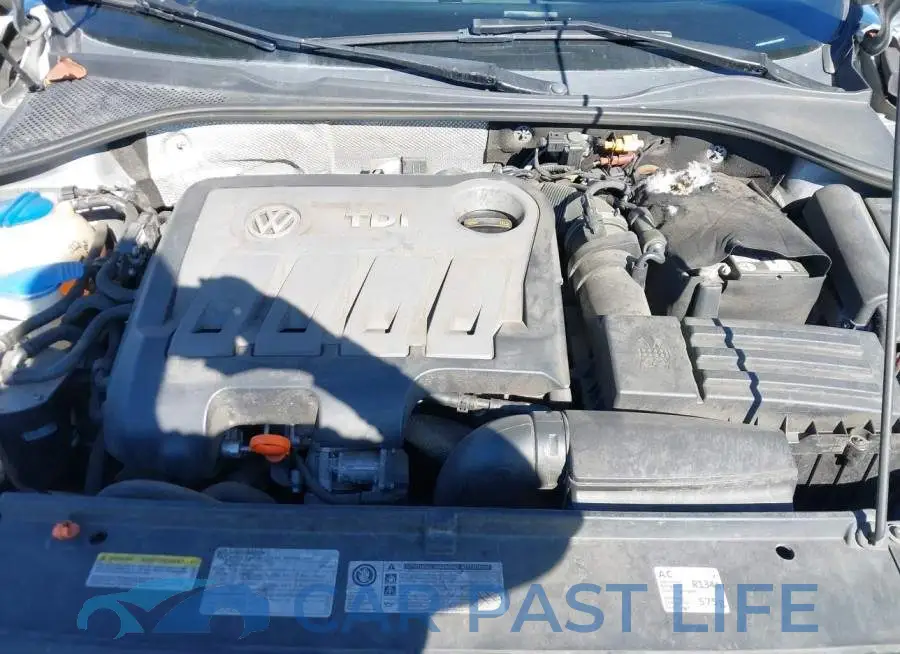 1VWBN7A38DC048505# 10