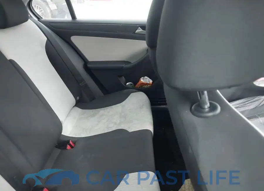 3VW2K7AJ6FM306237# 8
