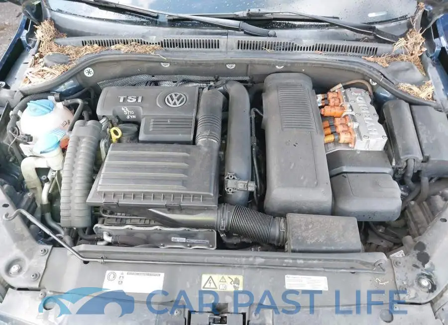 3VW637AJ8EM233711# 10