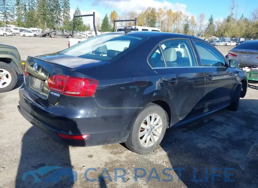 3VW637AJ9EM212043# 4