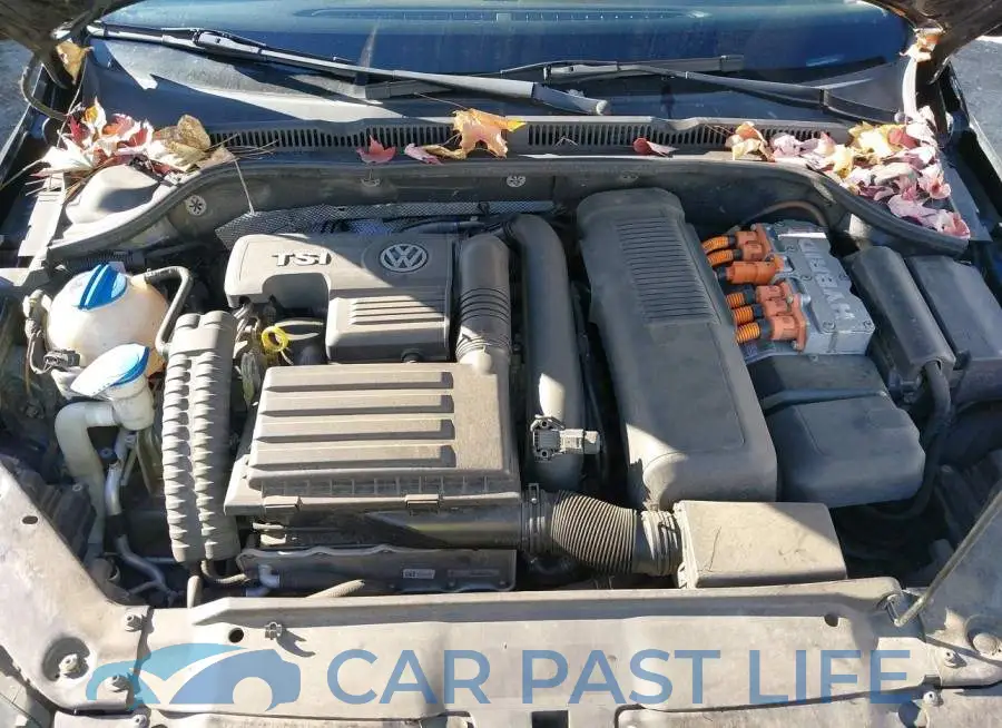 3VW637AJ9EM212043# 10